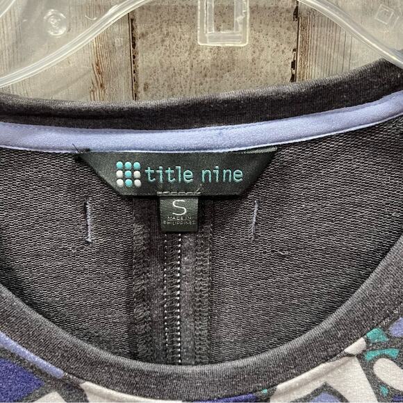 Title Nine Gidget 2.0 Jersey Dress Knit Size S Gray Colorful Outdoor Geometric - Picture 2 of 9